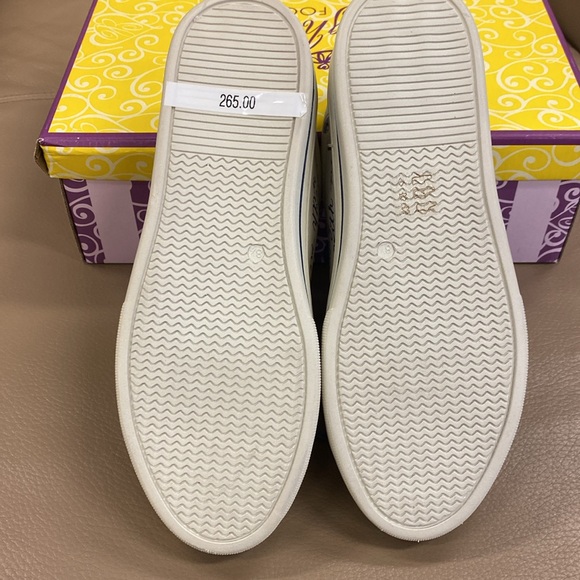 Brighton FlyMe Butterfly Sneakers - Size 8.5 - Picture 5 of 6